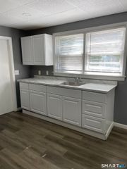 21 Edwards Street 2, Waterbury, CT 06708