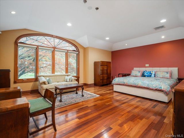 10 Rockingham Road, Spring Valley, NY 10977