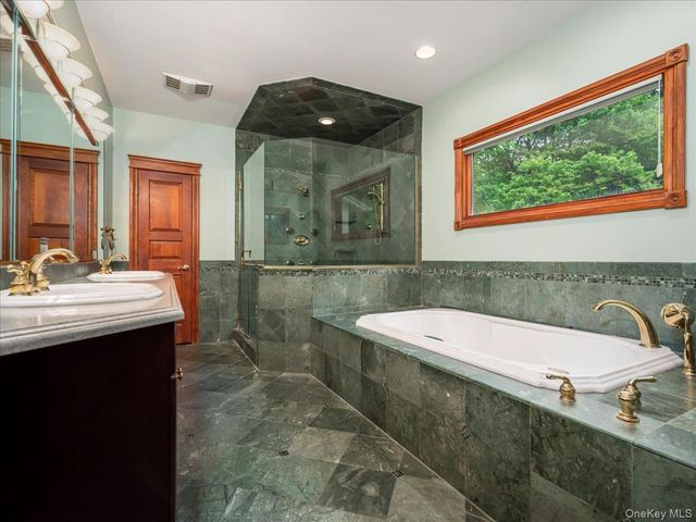 10 Rockingham Road, Spring Valley, NY 10977
