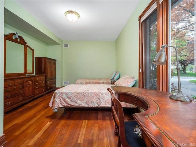 10 Rockingham Road, Spring Valley, NY 10977