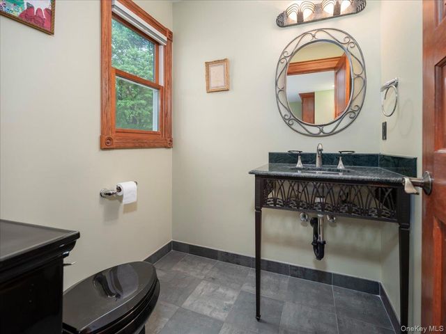 10 Rockingham Road, Spring Valley, NY 10977