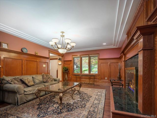 10 Rockingham Road, Spring Valley, NY 10977