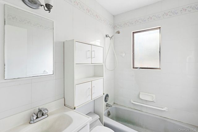 37 Cedar Drive, Springs, NY 11937