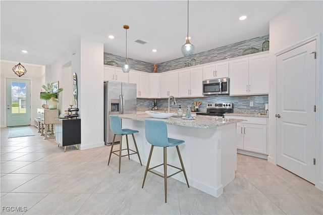 11241 Timber Creek DR, Fort Myers, FL 33913