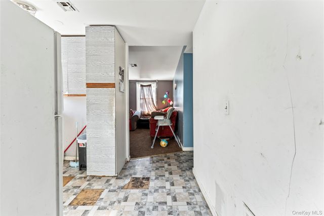 25 Laurel Road, Nyack, NY 10960