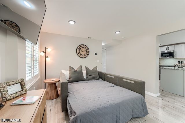 114 Lovers LN, Fort Myers Beach, FL 33931