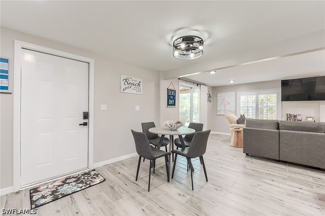 114 Lovers LN, Fort Myers Beach, FL 33931