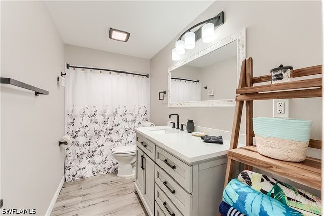 114 Lovers LN, Fort Myers Beach, FL 33931