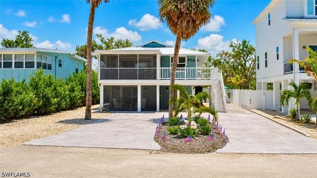 114 Lovers LN, Fort Myers Beach, FL 33931
