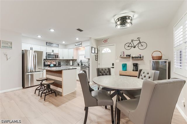 114 Lovers LN, Fort Myers Beach, FL 33931