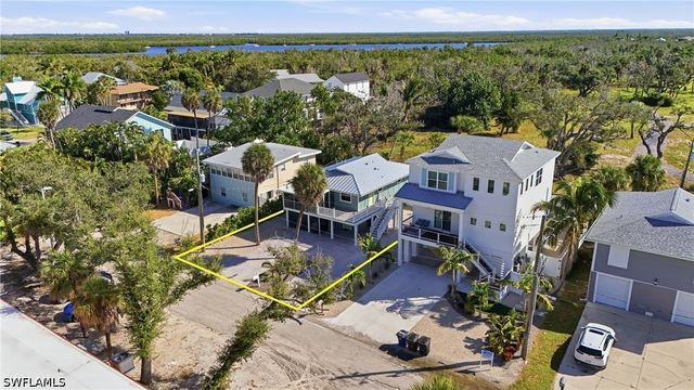 114 Lovers LN, Fort Myers Beach, FL 33931