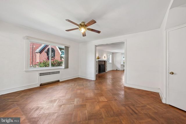914 E DORSET ST, Philadelphia, PA 19150
