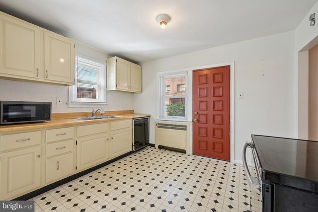 914 E DORSET ST, Philadelphia, PA 19150