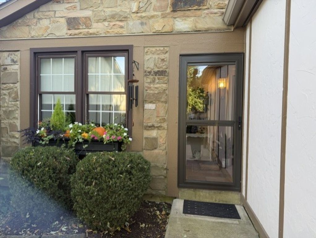 1134 Oakview Drive, Wheaton, IL 60187 — photo 3