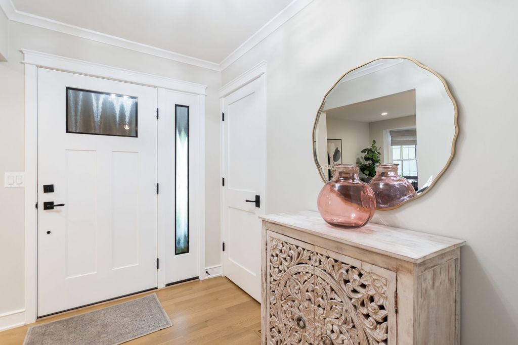 1134 Oakview Drive, Wheaton, IL 60187 — photo 5