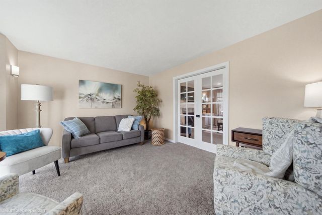 8721 N Kensington Dr, Spokane, WA 99208