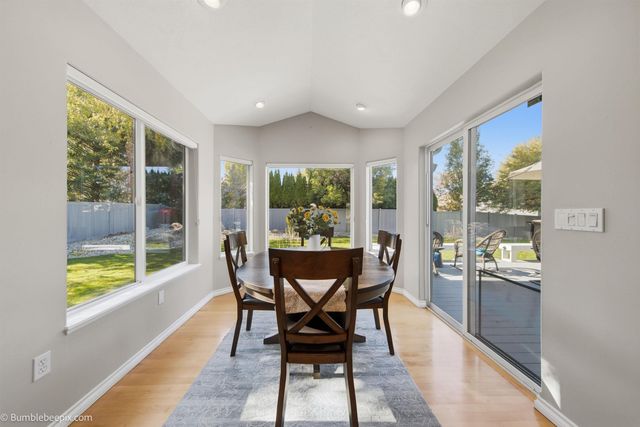 8721 N Kensington Dr, Spokane, WA 99208