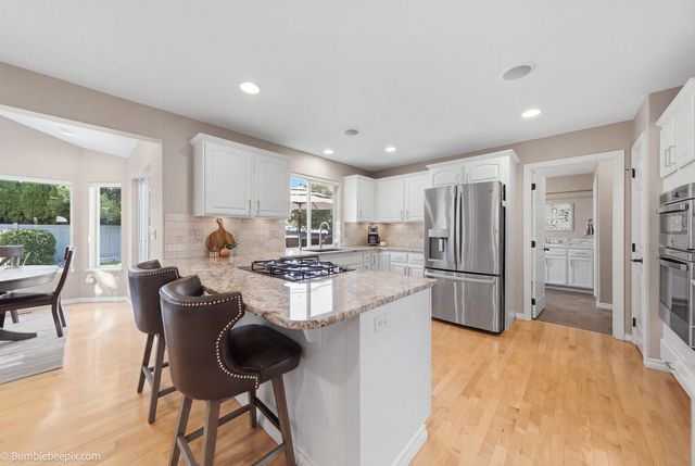 8721 N Kensington Dr, Spokane, WA 99208