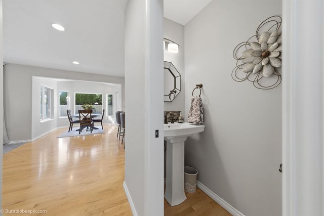 8721 N Kensington Dr, Spokane, WA 99208