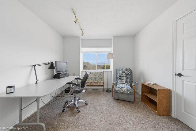 8721 N Kensington Dr, Spokane, WA 99208