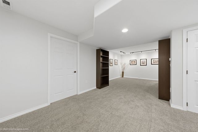 8721 N Kensington Dr, Spokane, WA 99208