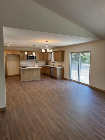 3 Savannah Parkway, Deerfield, WI 53531