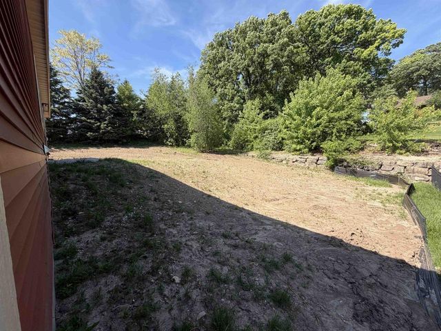 3 Savannah Parkway, Deerfield, WI 53531
