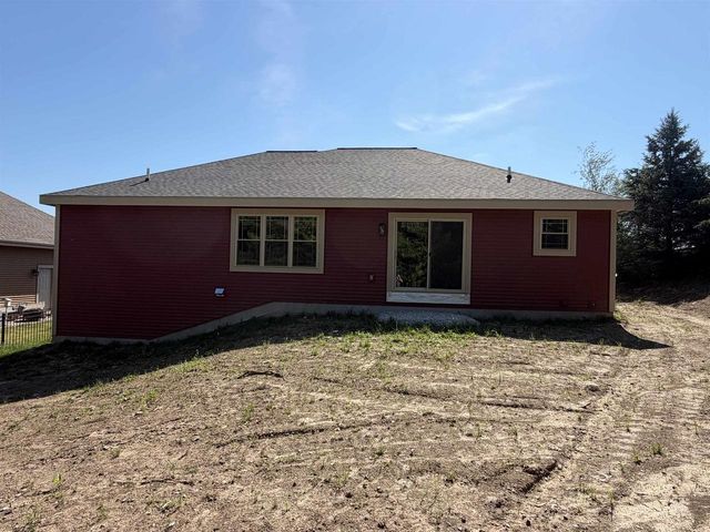 3 Savannah Parkway, Deerfield, WI 53531