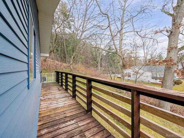 9900 S Big School Lot Lake Road, Holly Township, MI 48442