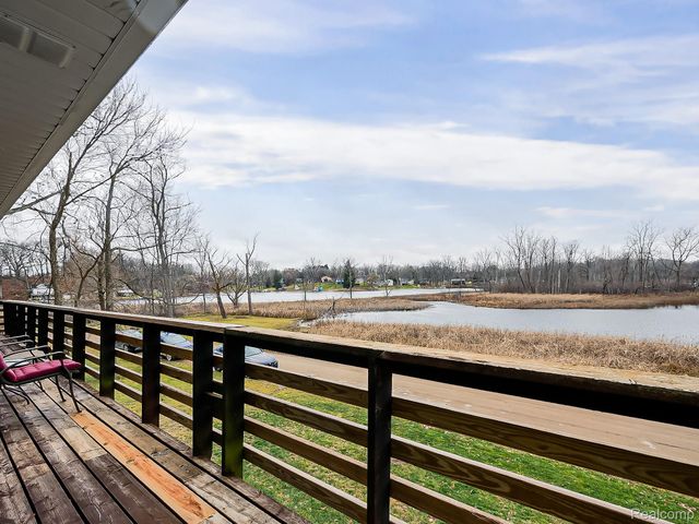 9900 S Big School Lot Lake Road, Holly Township, MI 48442