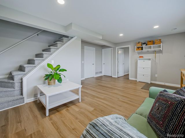 9900 S Big School Lot Lake Road, Holly Township, MI 48442