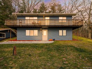 9900 S Big School Lot Lake Road, Holly Township, MI 48442