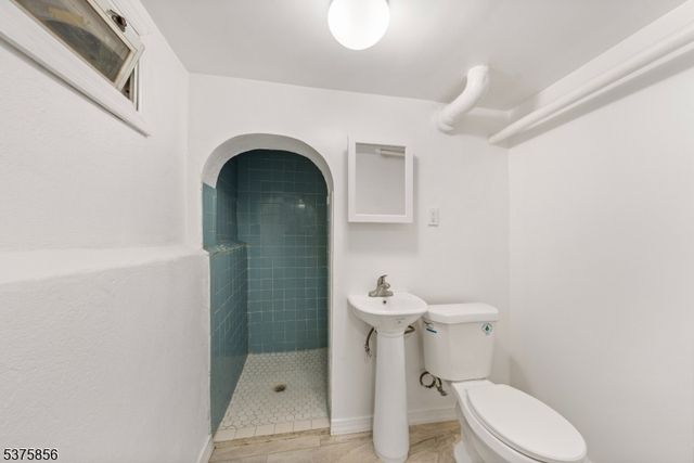 344 Elmwood Ave, East Orange City, NJ 07018
