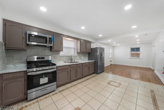 344 Elmwood Ave, East Orange City, NJ 07018