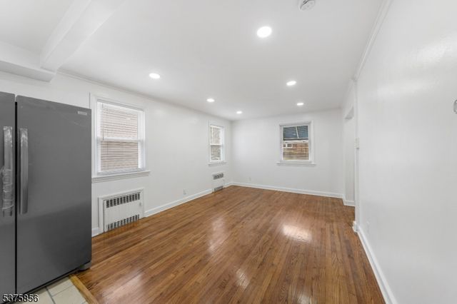 344 Elmwood Ave, East Orange City, NJ 07018