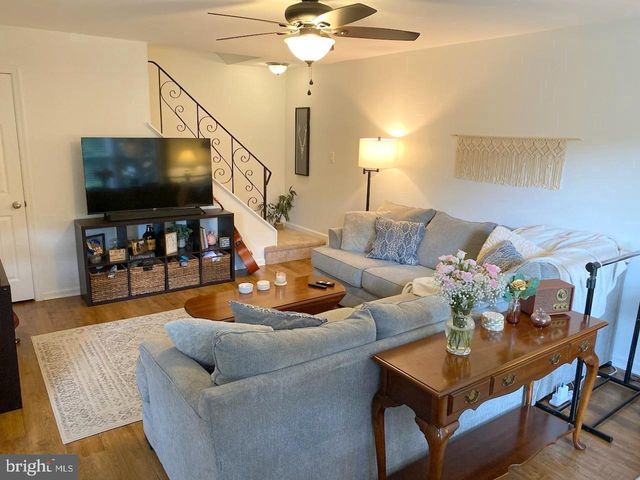 1051 HARBOUR DR, Palmyra, NJ 08065