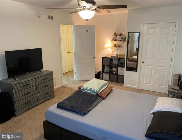 1051 HARBOUR DR, Palmyra, NJ 08065