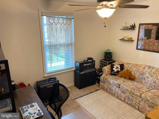 1051 HARBOUR DR, Palmyra, NJ 08065