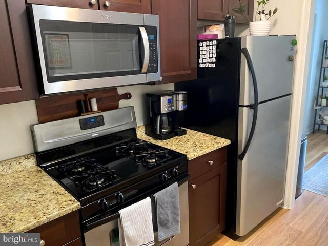 1051 HARBOUR DR, Palmyra, NJ 08065