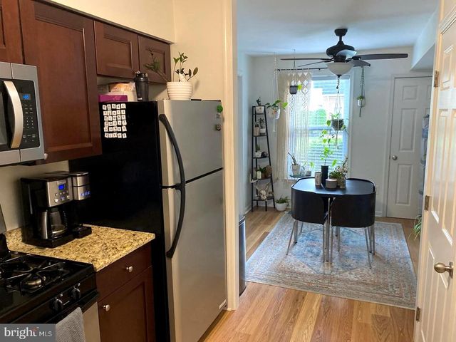 1051 HARBOUR DR, Palmyra, NJ 08065