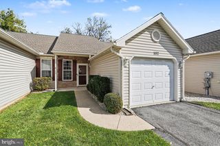 102 TURNING LEAF, Reading, PA 19605