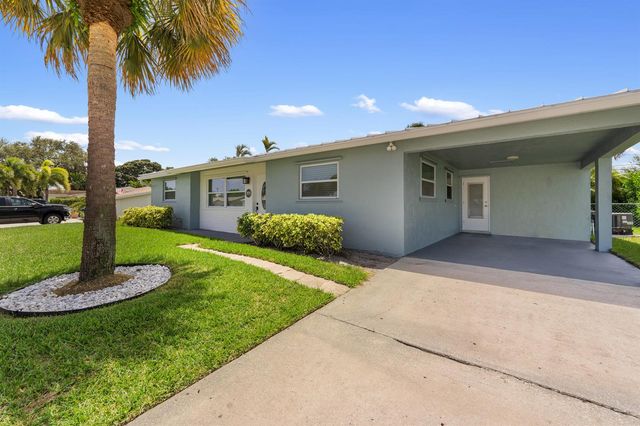 204 Circle E, Jupiter, FL 33458