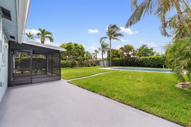 204 Circle E, Jupiter, FL 33458