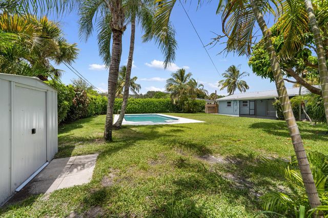204 Circle E, Jupiter, FL 33458