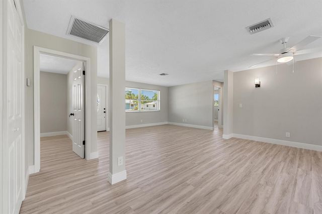 204 Circle E, Jupiter, FL 33458