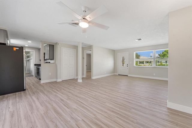 204 Circle E, Jupiter, FL 33458