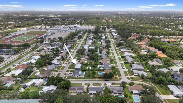 204 Circle E, Jupiter, FL 33458
