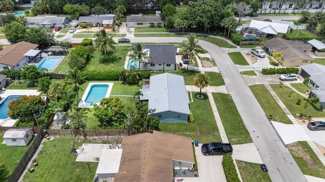 204 Circle E, Jupiter, FL 33458