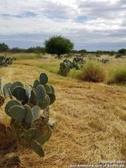 0 HWY-85, Dilley, TX 78017