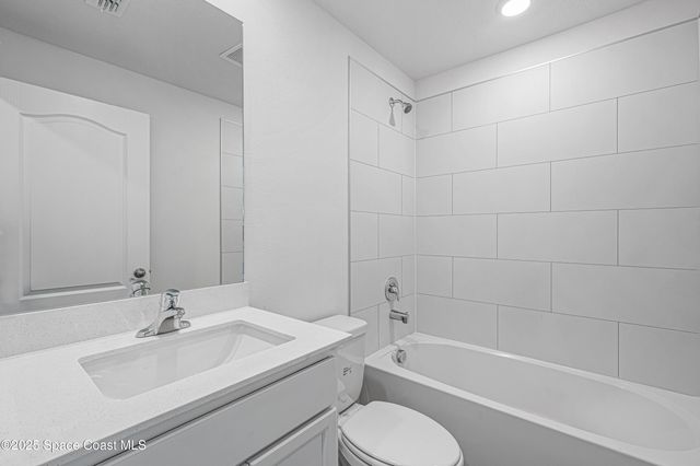 2892 Grant Avenue SE, Palm Bay, FL 32909